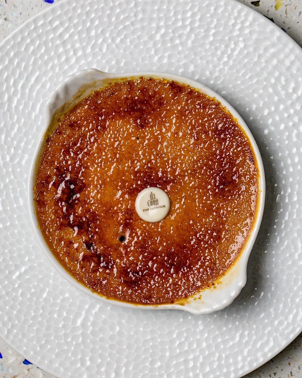 Une assiette généreuse, poissons et agrumes